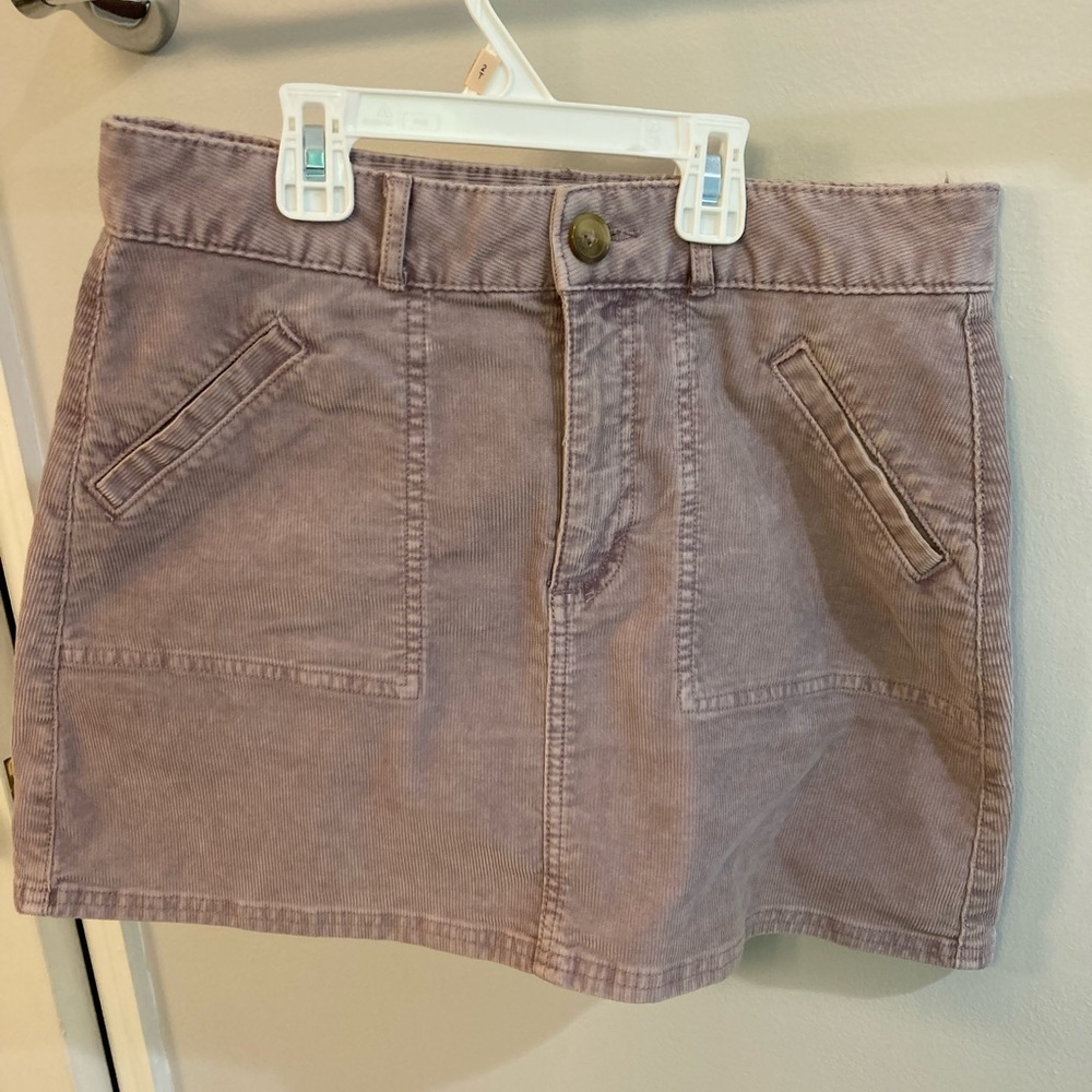 American Eagle Women’s super stretch corduroy skirt size 4